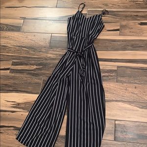 Black and white jumper